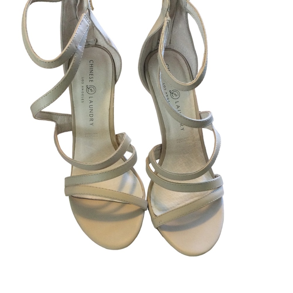 Chinese Laundry Heels Criss-Cross Vamp Straps Size 8.5M